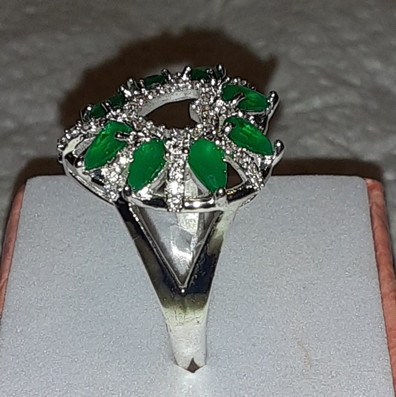 925 Silver Emerald heart ring size 10 - Picture 6 of 8